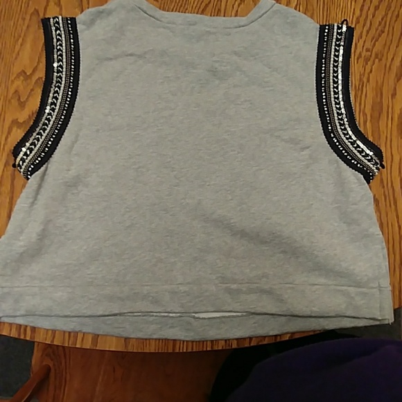 /Cotton crop top gray size large. - Picture 2 of 4